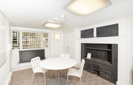 5 Person Office Available | 223 Sq. Ft.