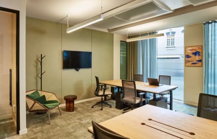 12 Person External Private Office in London with Phone Booth | 388 Sq. Ft.