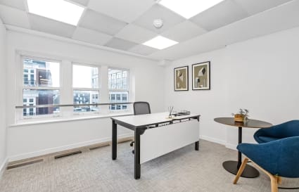 14 Person Private Office with Meeting Rooms & Kitchen | 1,749 Sq. Ft.