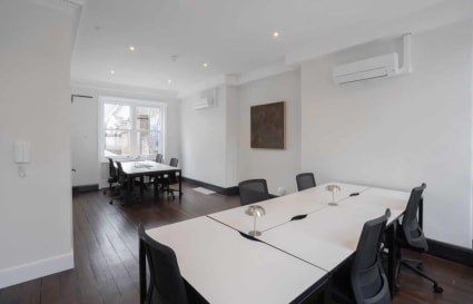 Private Office for up to 17 People | 786 Sq. Ft.