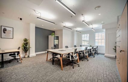 Managed Office for up to 10 People with 2 Meeting Rooms | 998 Sq. Ft.