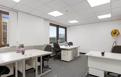 Private Office for up to 5 People | 235 Sq. Ft.