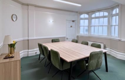 Private Office for up to 10 People | 430 Sq. Ft.
