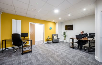 Private Office for up to 8 People | 688 Sq. Ft.