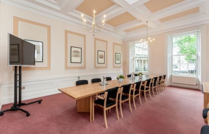 10 Person Private Office | 524 Sq. Ft.
