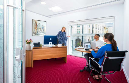 7 Desk Serviced Office