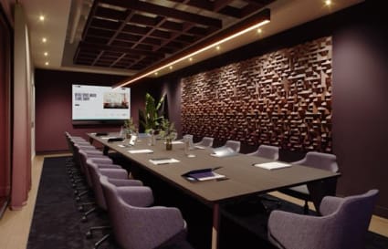 Private Office for up to 42 People | 1,391 Sq. Ft.