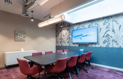 17 Person Private Office in London | 485 sq ft 