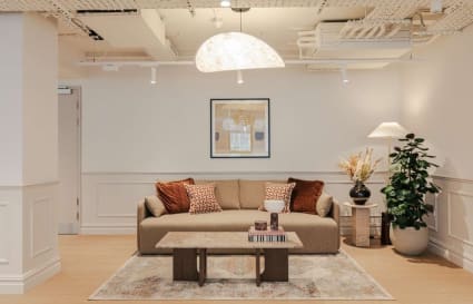 118 Person Fully Fitted Managed Office | 9,905 Sq. Ft.