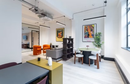 Managed Office for up to 18 People with Meeting Room | 1,480 Sq. Ft.