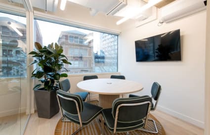 Private Office for up to 8 People | 290 Sq. Ft.