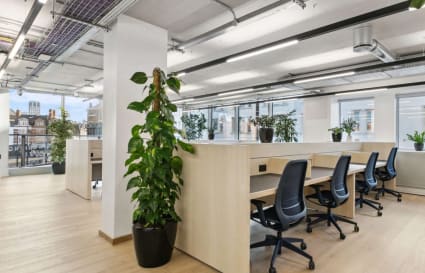 Private Office for up to 12 People plus 3 Executive Offices | 600 Sq. Ft.