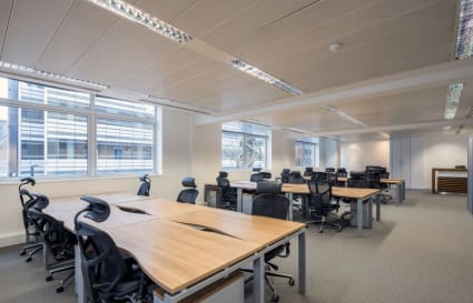 Private Office for up to 12 People | 1,025 Sq. Ft.