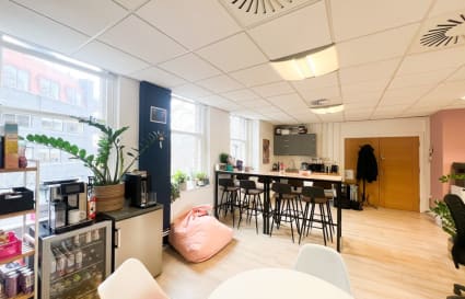 Private Office for up to 6 People | 250 Sq. Ft.
