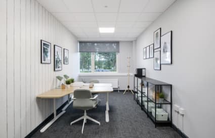 4 Person Internal Private Office | 144 Sq. Ft.