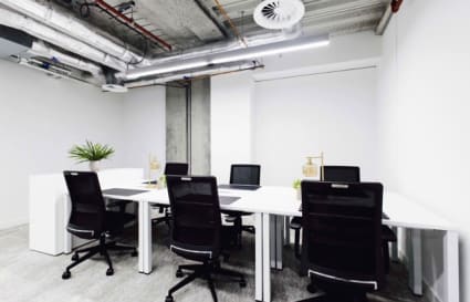 19 Person External Private Office | 753 Sq. Ft.