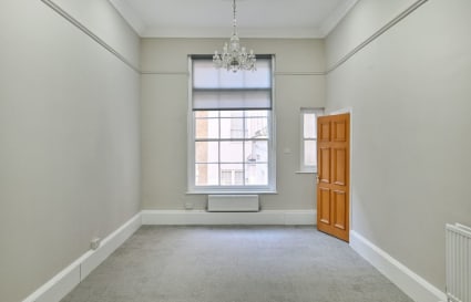 Managed Office for up to 20 People | 1,412 Sq. Ft.