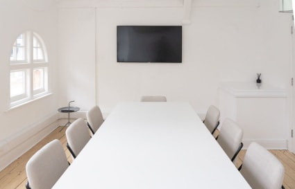 Private Office for up to 4 People | 100 Sq. Ft.