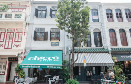 Charming coworking space in a historic building on Telok Ayer Street. Ideal for creativity and collaboration.