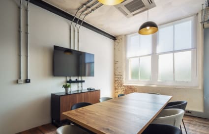 Private Office for up to 15 Desks