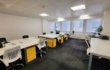 14 Person External Private Office | 493 Sq. Ft.