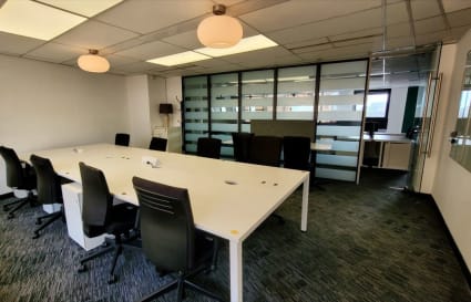 12 Person External Private Office | 323 Sq. Ft.