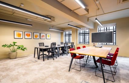 Private Office Space for up to 8 People | 264 Sq. Ft.
