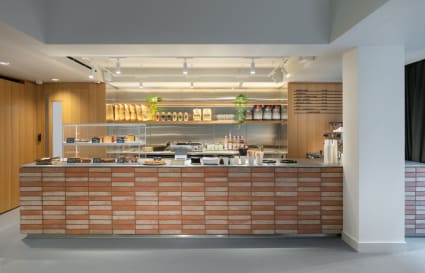 26 Person Private Office in London with Meeting Room | 877 sqft