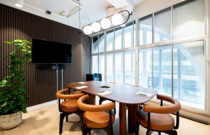 12 Person Private Office | 400 Sq. Ft.