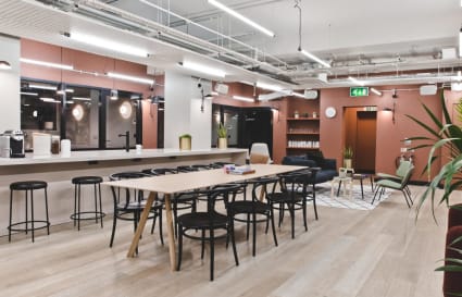 16 Person Private Office | 597 Sq. Ft.