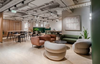 4 Person External Private Office in Sydney with Meeting Room