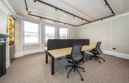 Managed Office for up to 8 People with Meeting Room | 1,152 Sq. Ft.