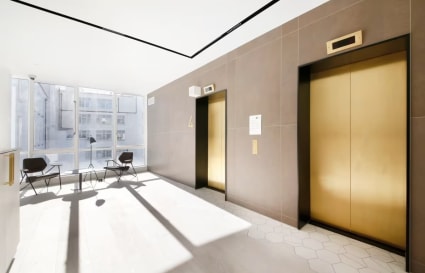 Private Office for up to 5 People | 425 Sq. Ft.