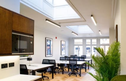 Managed Office for up to 12 People w/ Meeting Room & Kitchen | 485 sqft