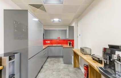 30 Person Managed Office in Fitzrovia | 2,612 sq ft