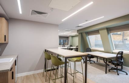 10 Person Managed Office in London | 554 sqft