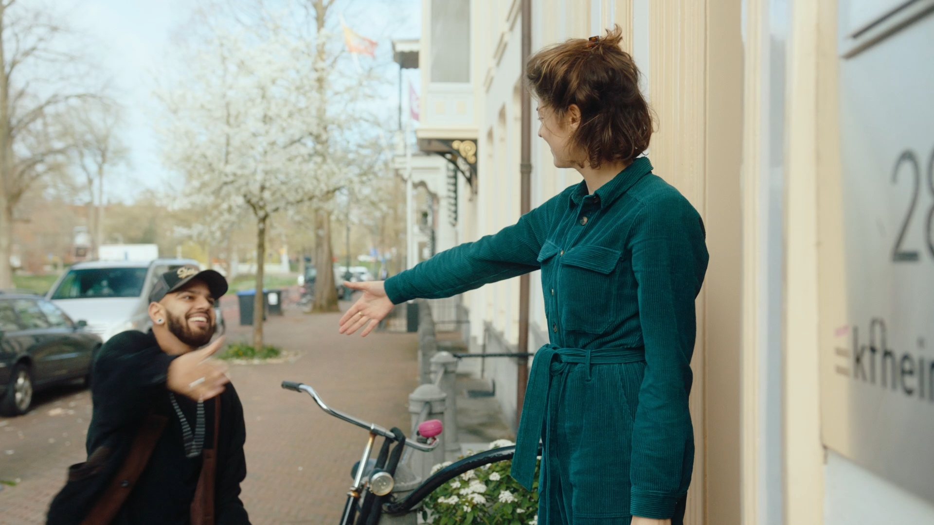 Header_12_sec_video_KF_Hein_1.1.1_hb6na7