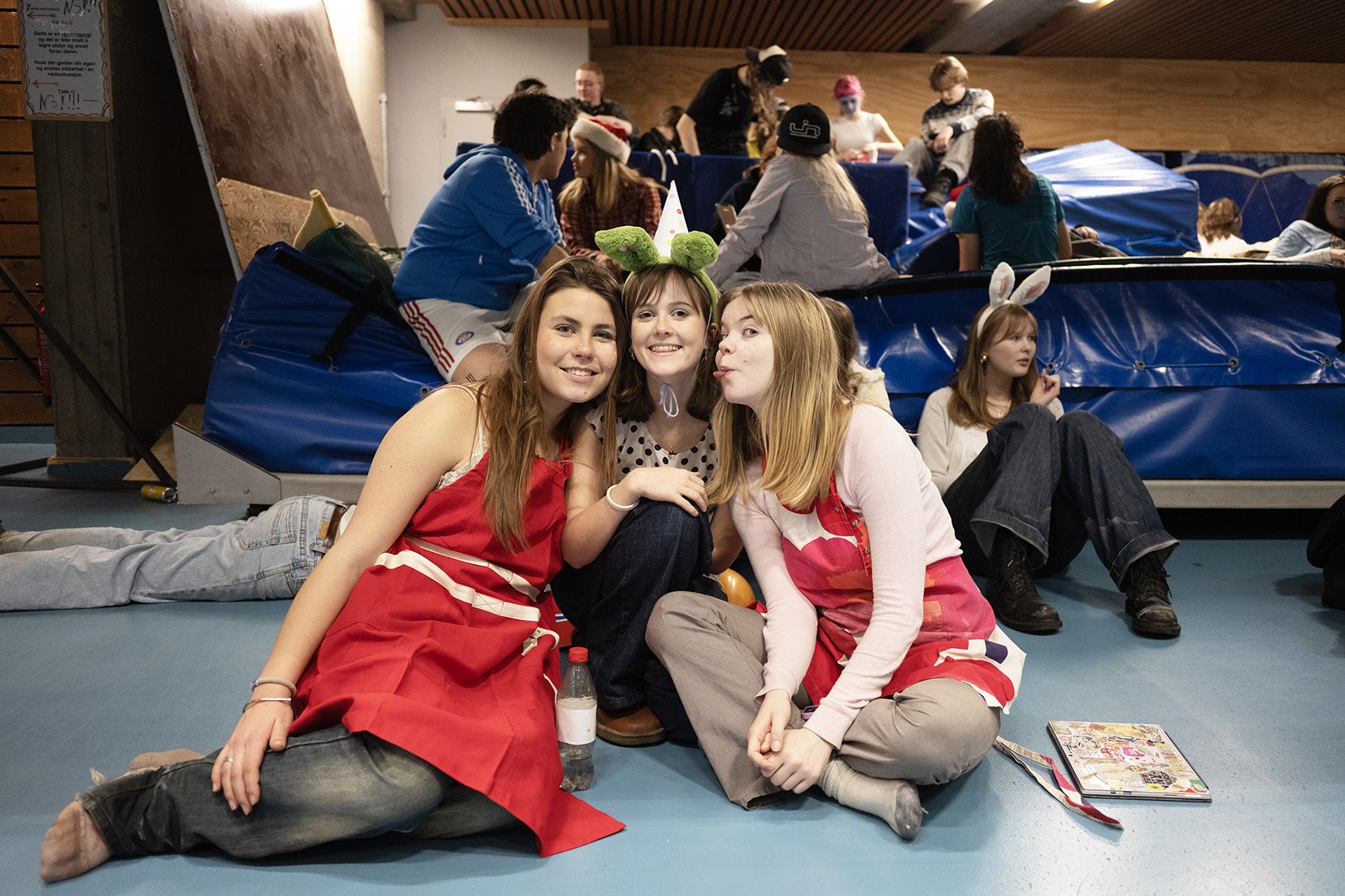 Foto av elever på volleyballdagen 2026