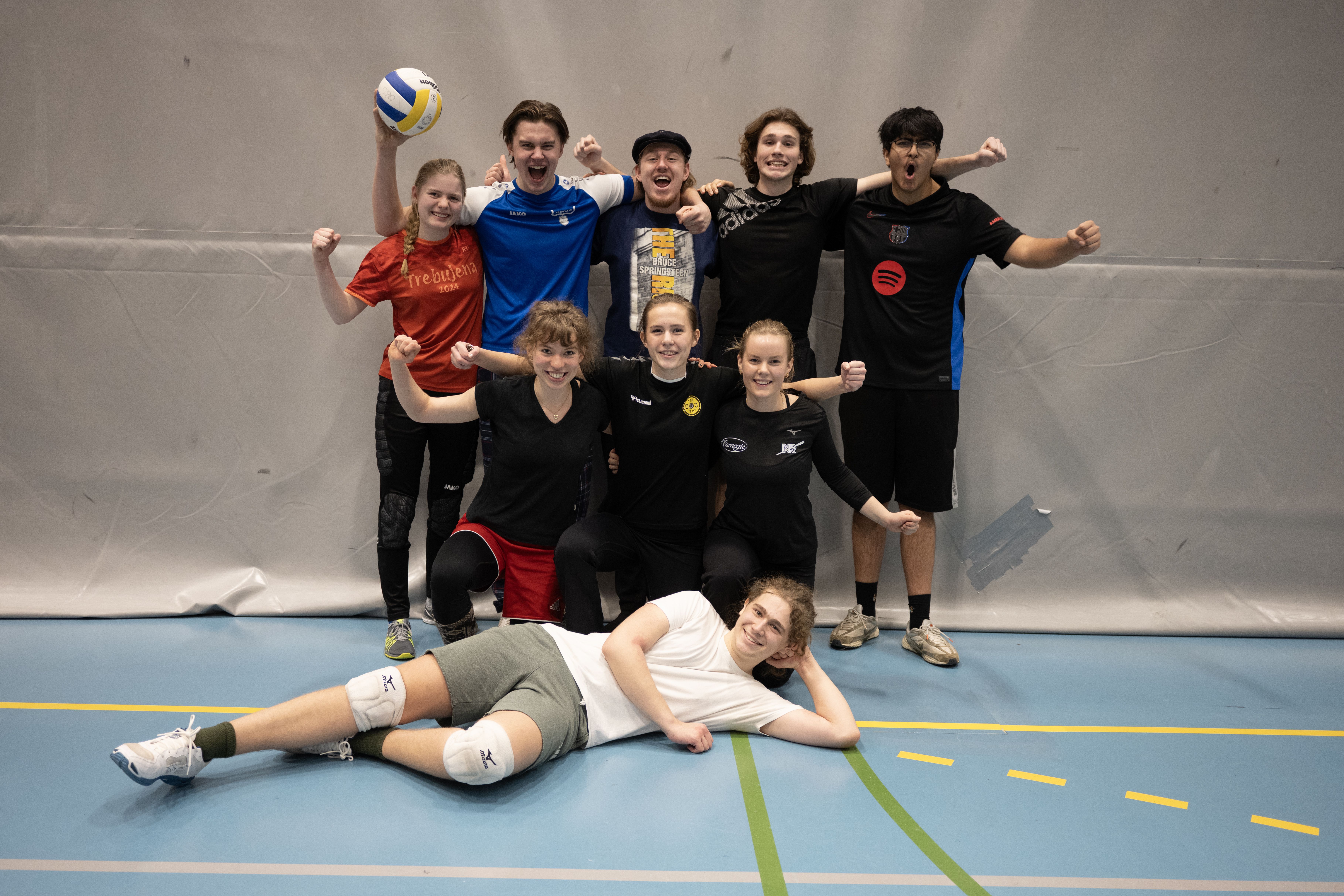 Foto av bronsevinnerlaget på volleyballdagen 2026