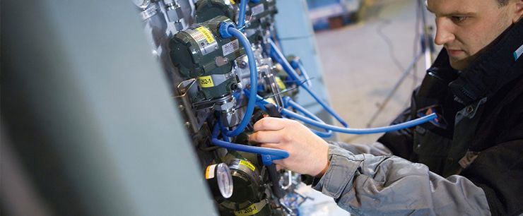 elektriker i arbeid