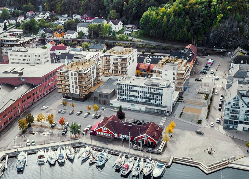 Fugleperspektivbilde over næringsbygg i Holmestrand.
