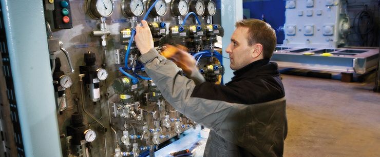 elektriker hos bedrift