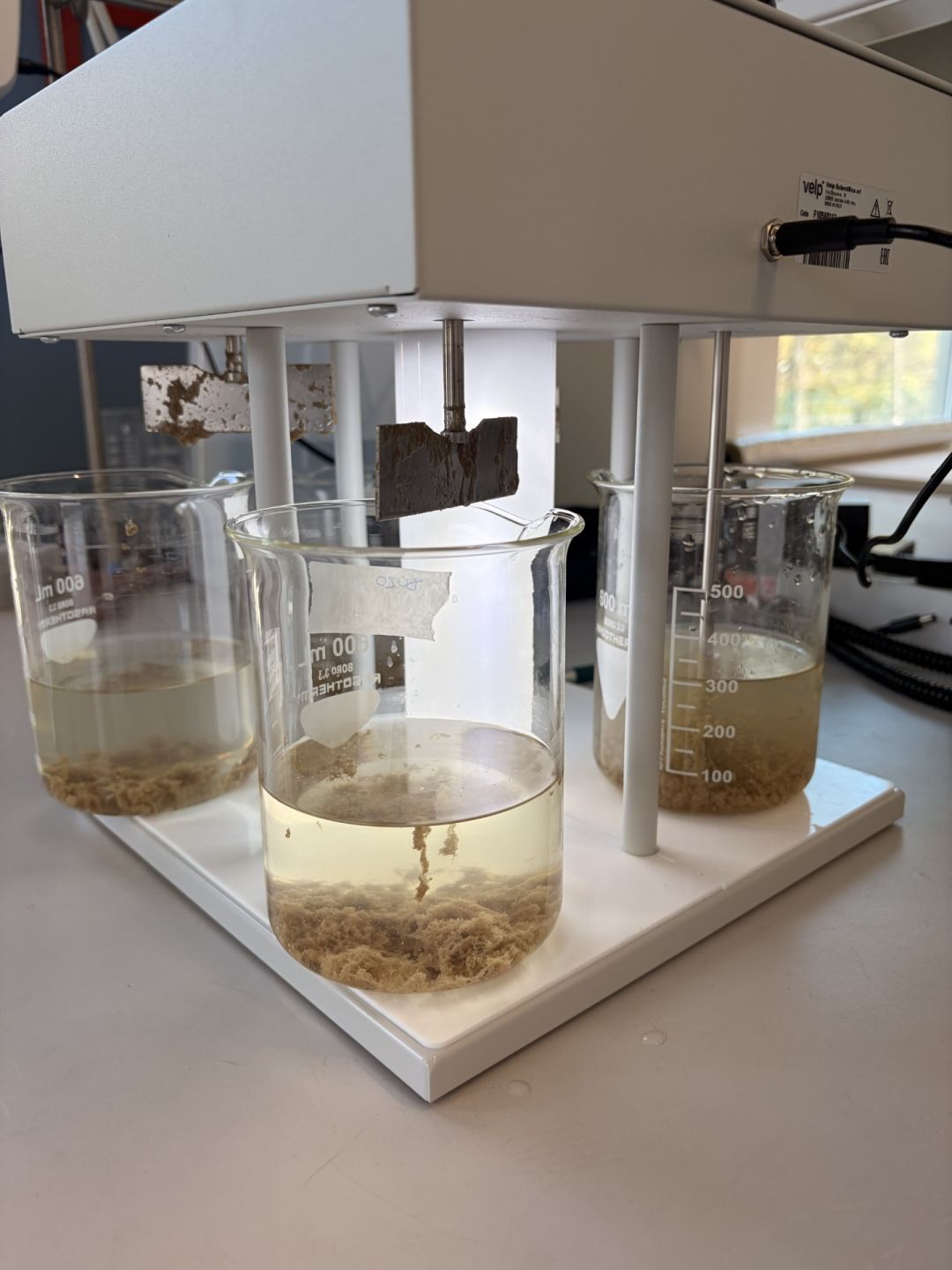 flocculation in wastewater by use of polymers