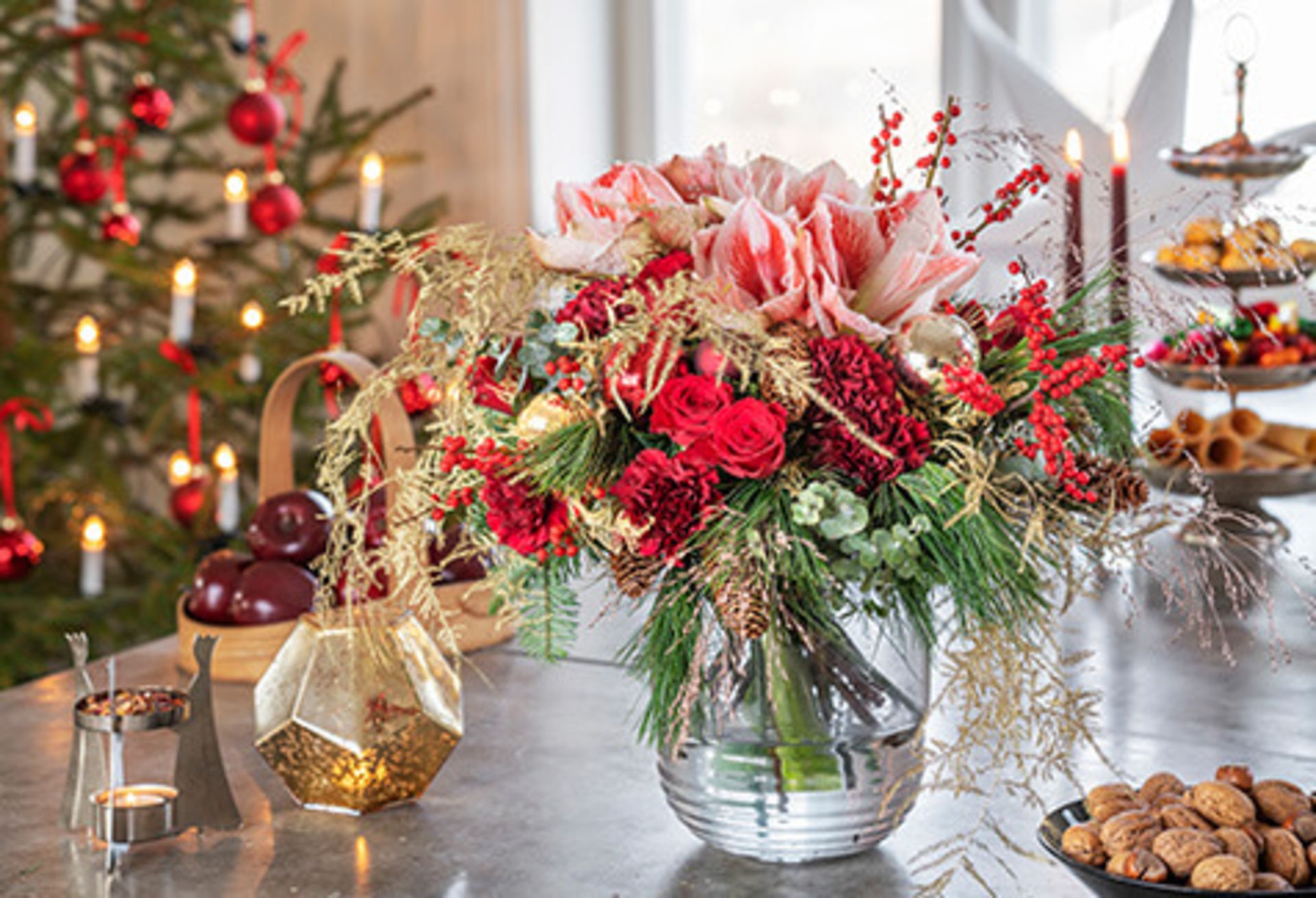 Julebukett med vase fra Interflora
