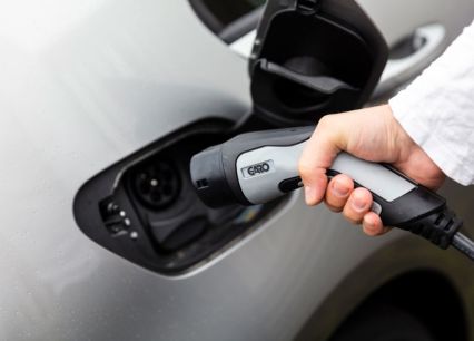 fyll opp elbilen med strøm