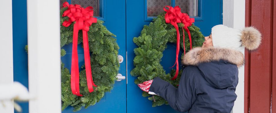 Julepyntet inngangsparti