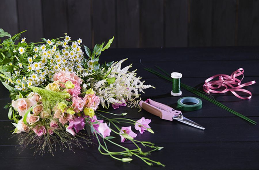Ingrediensene du trenger for å lage en blomsterkrans