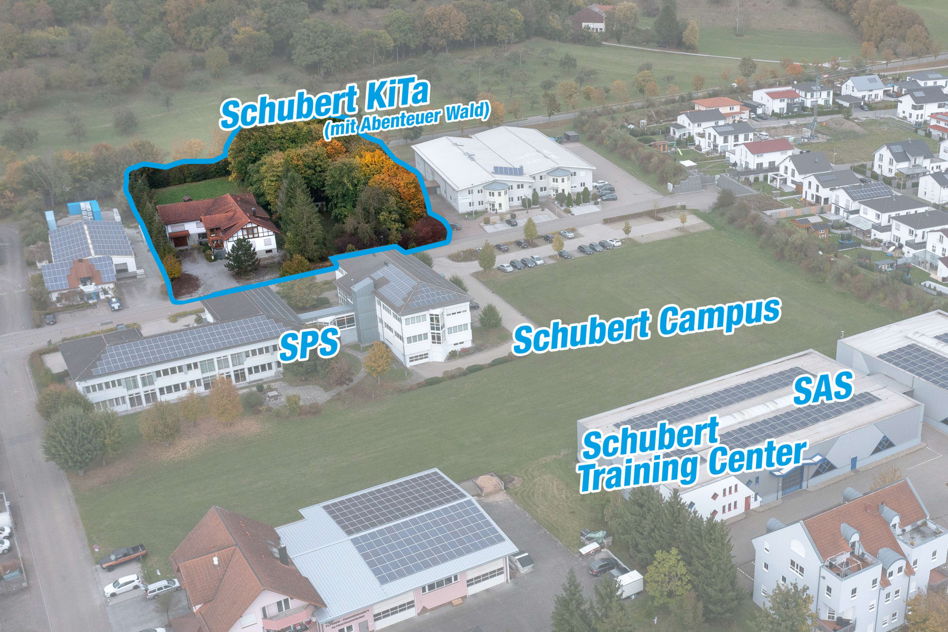 Das Gelände, auf dem der Schubert KinderCampus entstehen soll, wird aus der Vogelperspektive gezeigt.