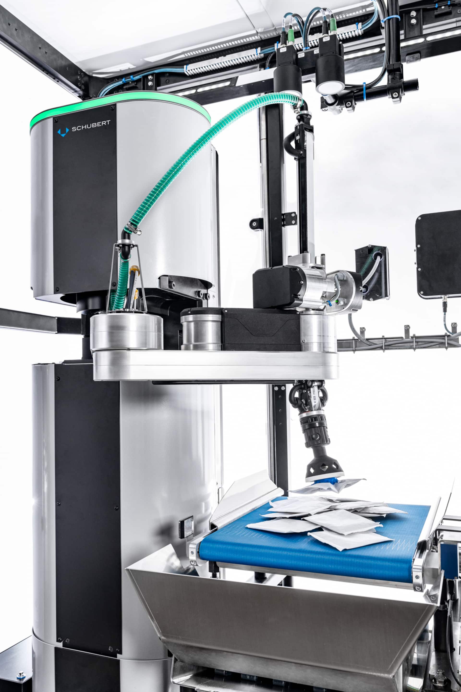 Schnelle Vision-Systeme und einfach auswechselbare Werkzeuge machen den Schubert Cobot tog.519 zu einem gefragten Helfer in vielen Branchen