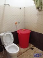 RUMAH STRATEGIS 2 KAMAR TIDUR DI BEKASI -> KM dengan toilet duduk yang sudah diganti baru